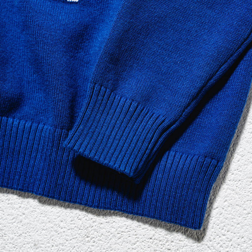 BeAnything（青いセーター）